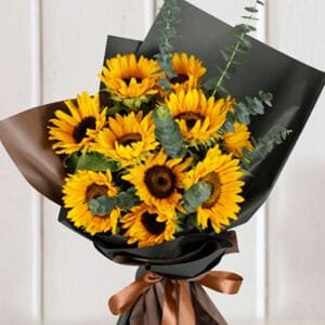 charismatic-sunflowers-beautifully-tied-bouquet_2.jpg