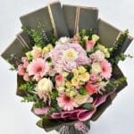 Charming Grandeur: A Bouquet of Exquisite Flowers
