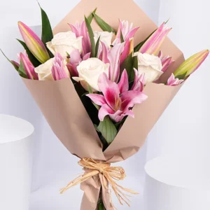 pink-liilies-and-ohara-roses-fragrant-ripples-bouquet_2.webp