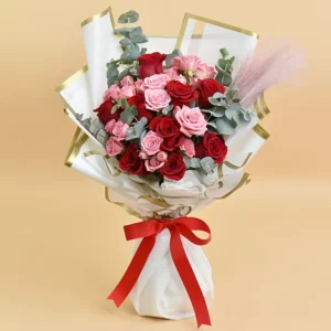 Red and Pink Roses Beauty: Elegant Bouquet Delight | Symbol of Timeless Love